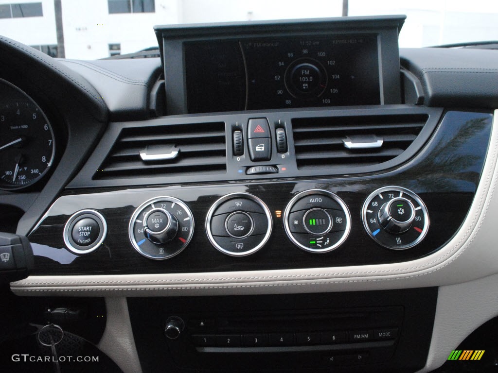 2009 BMW Z4 sDrive35i Roadster Controls Photo #61745935
