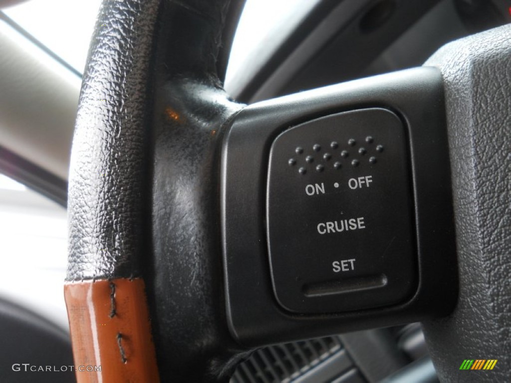 2004 Dodge Ram 2500 TRX4 Quad Cab 4x4 Controls Photos