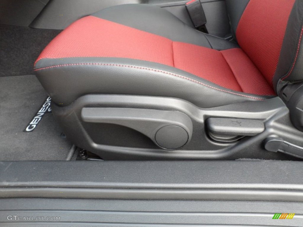 2012 Hyundai Genesis Coupe 3.8 R-Spec Front Seat Photo #61751919