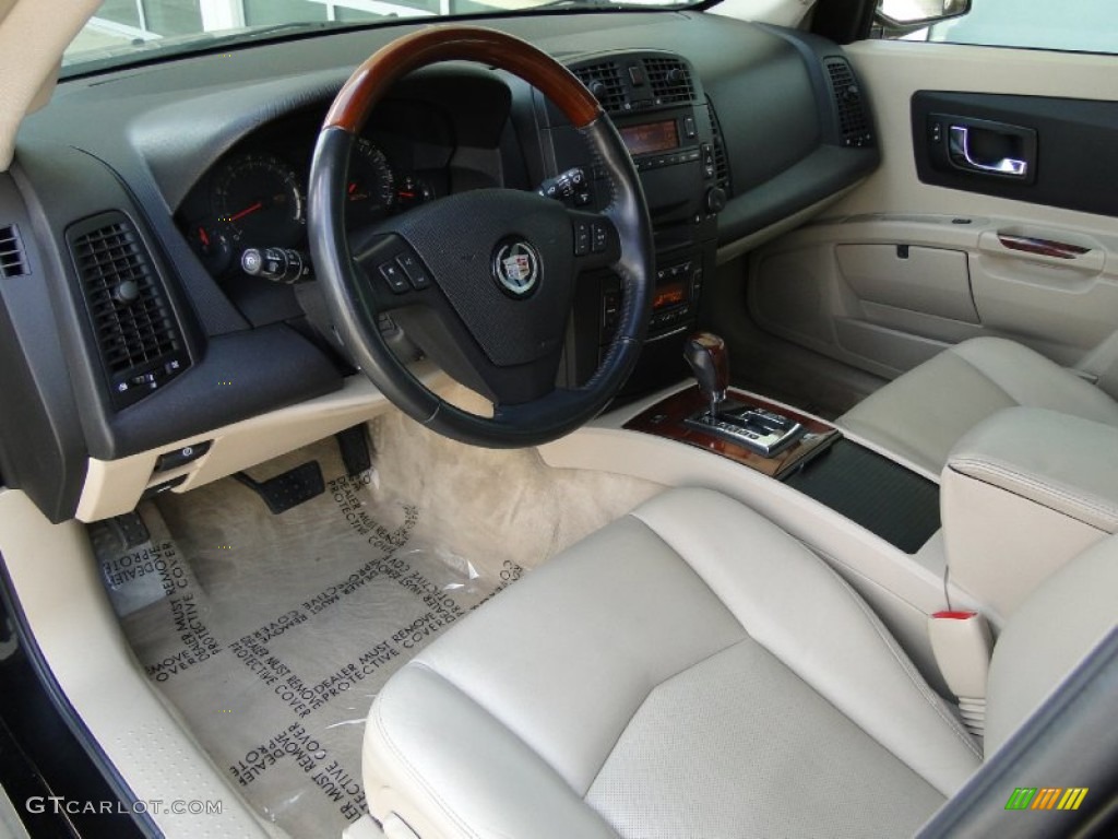 Light Neutral Interior 2004 Cadillac SRX V8 Photo #61752890