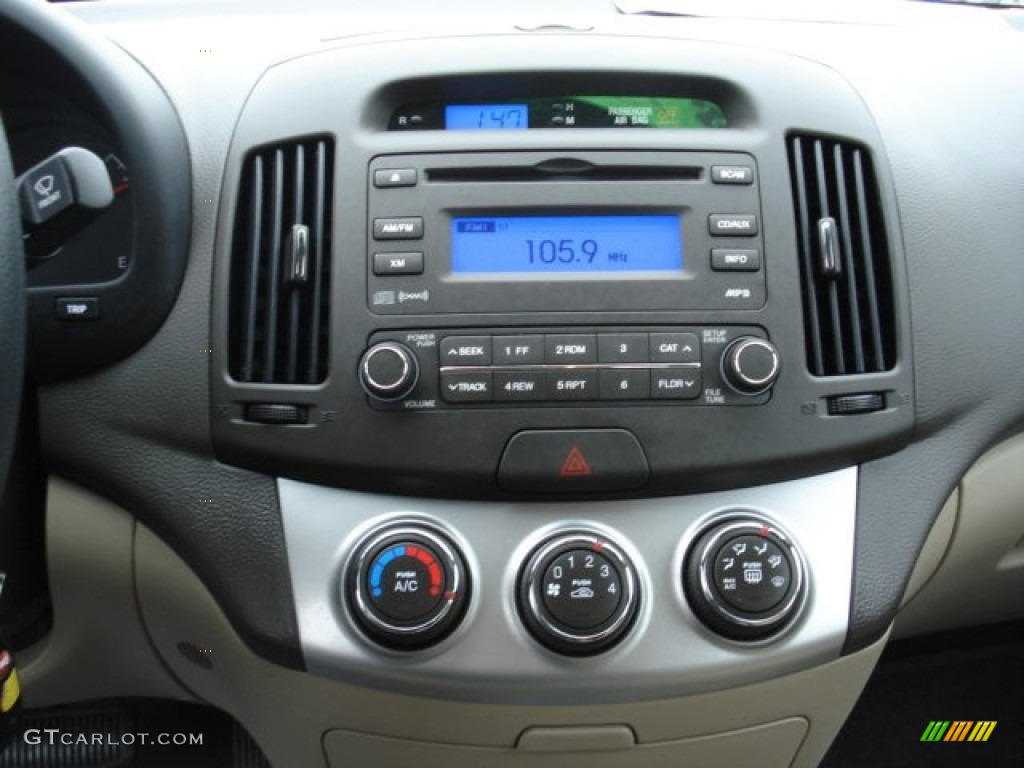 2010 Hyundai Elantra GLS Controls Photo #61758335