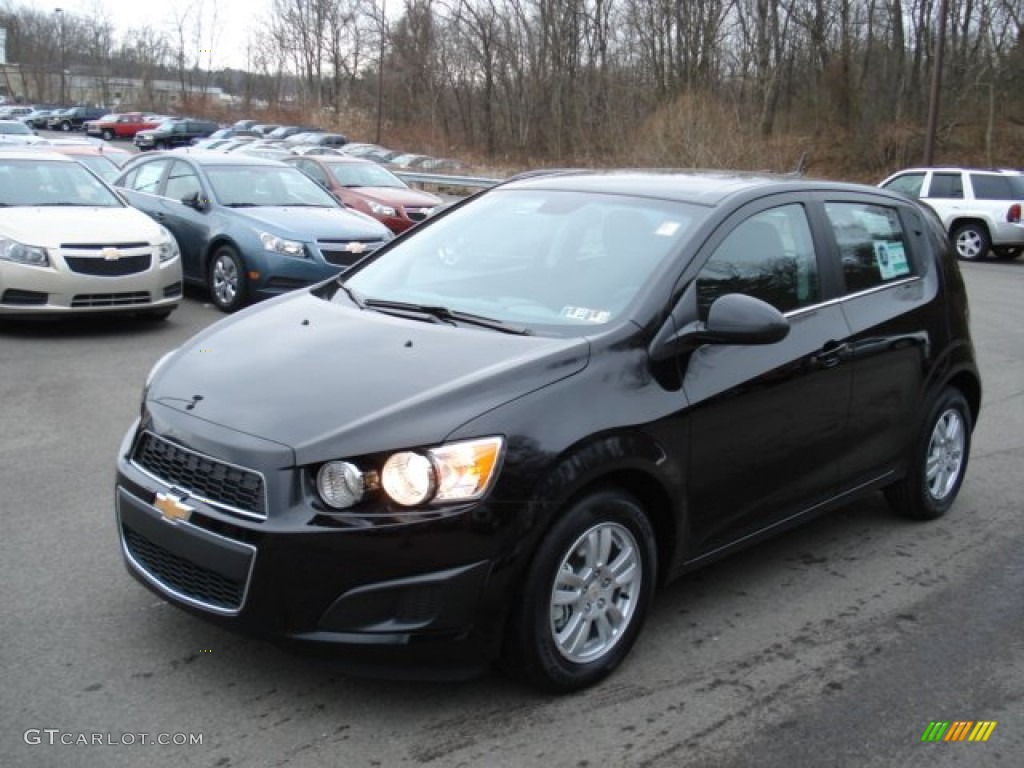 2012 Sonic LT Hatch - Black / Jet Black/Dark Titanium photo #4