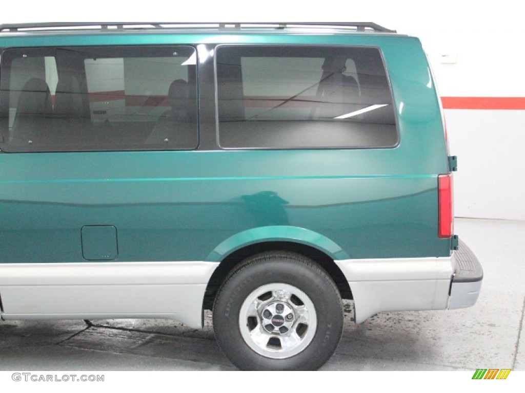 1999 Safari SLE AWD - Forest Green Metallic / Pewter photo #14