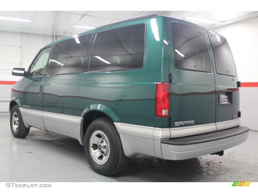 1999 Safari SLE AWD - Forest Green Metallic / Pewter photo #15