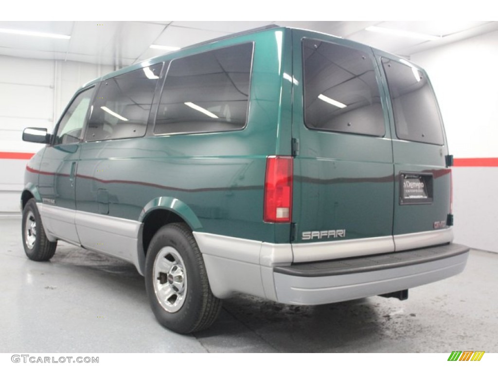 1999 Safari SLE AWD - Forest Green Metallic / Pewter photo #16