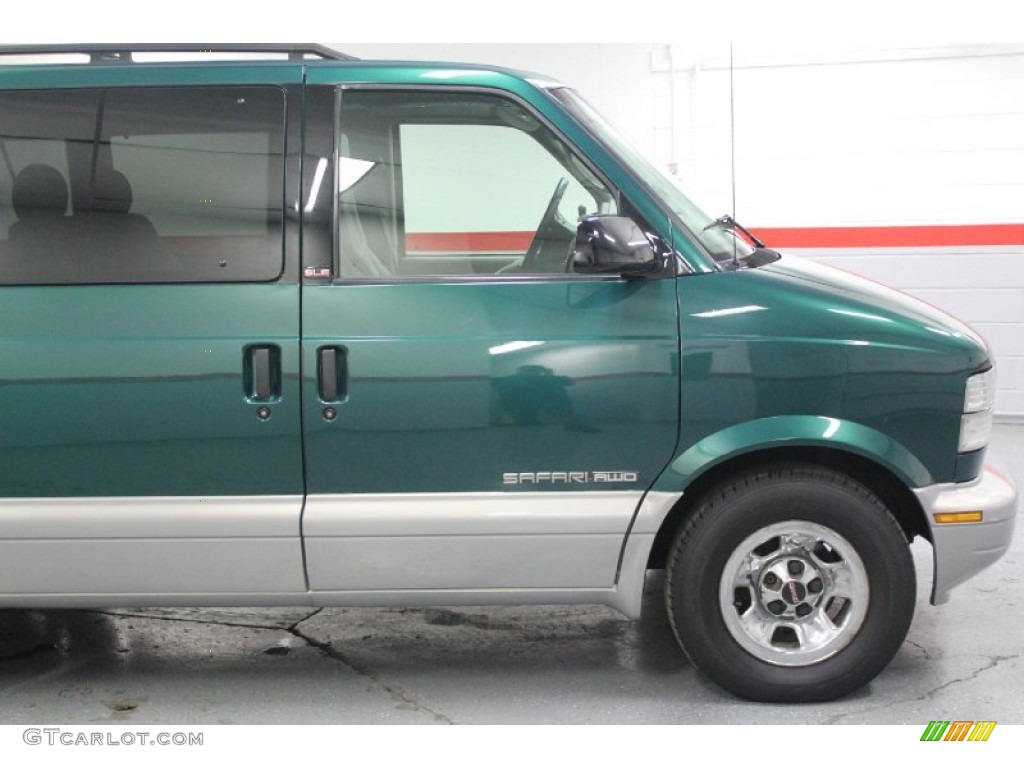 1999 Safari SLE AWD - Forest Green Metallic / Pewter photo #23