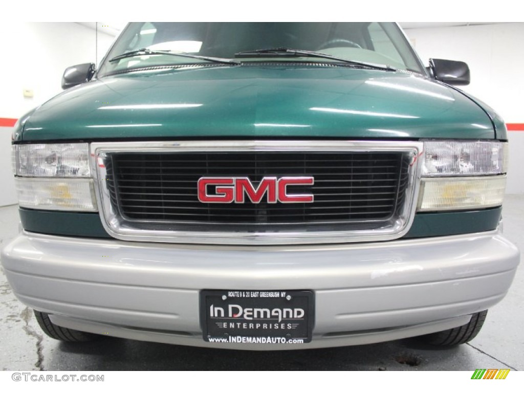 1999 Safari SLE AWD - Forest Green Metallic / Pewter photo #46