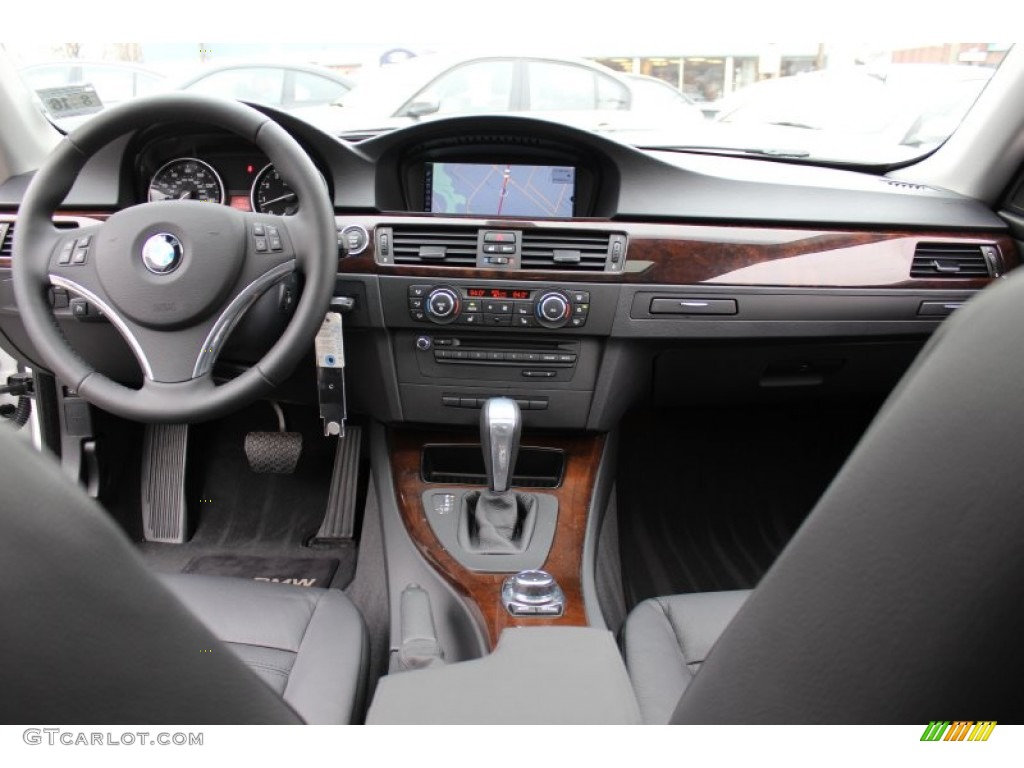 2011 3 Series 328i xDrive Coupe - Alpine White / Black photo #13
