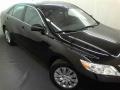 Black - Camry LE Photo No. 22