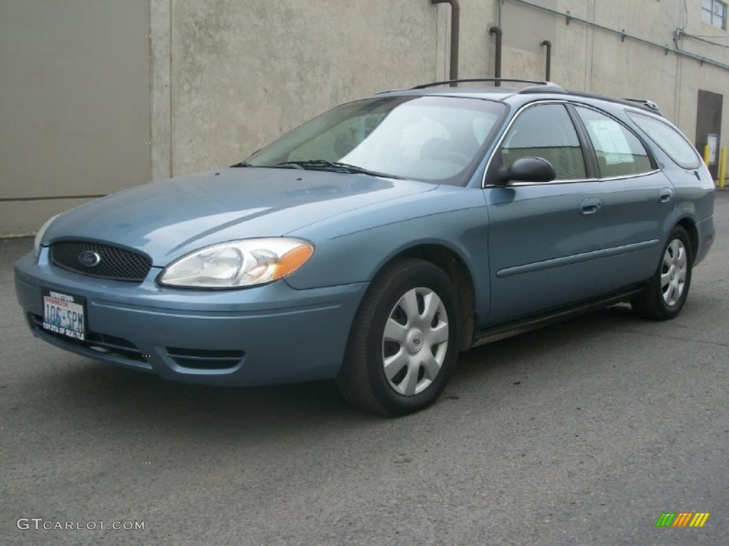 2005 Taurus SE Wagon - Windveil Blue Metallic / Medium/Dark Flint photo #5