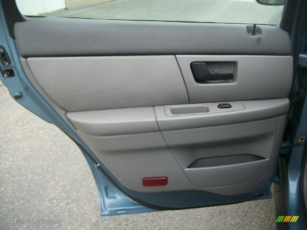 2005 Taurus SE Wagon - Windveil Blue Metallic / Medium/Dark Flint photo #24