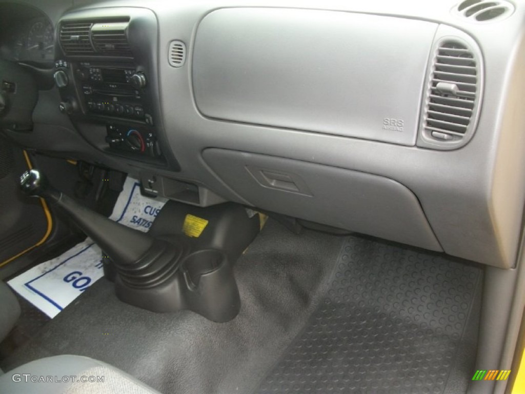 2001 Ranger Edge SuperCab 4x4 - Chrome Yellow / Dark Graphite photo #20