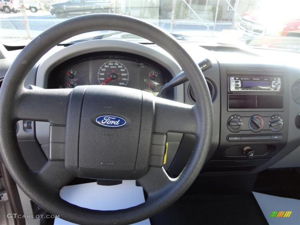 2005 F150 XL Regular Cab - Silver Metallic / Medium Flint Grey photo #7