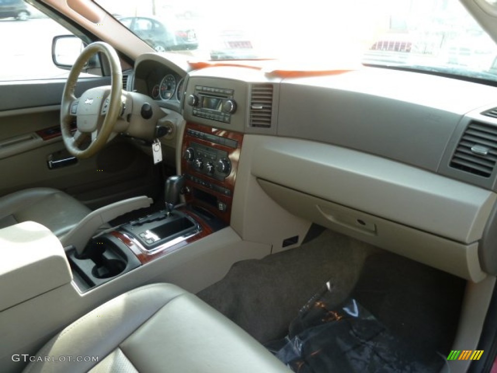 2005 Grand Cherokee Limited 4x4 - Inferno Red Crystal Pearl / Dark Khaki/Light Graystone photo #14