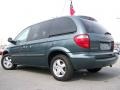 Magnesium Green Pearl - Caravan SXT Photo No. 3
