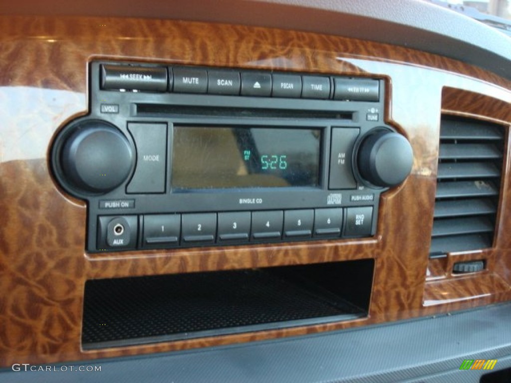 2006 Dodge Ram 1500 SLT Quad Cab Audio System Photo #61780286
