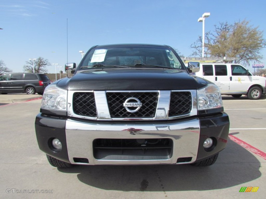 2007 Titan SE Crew Cab - Galaxy Black / Steel Gray photo #8