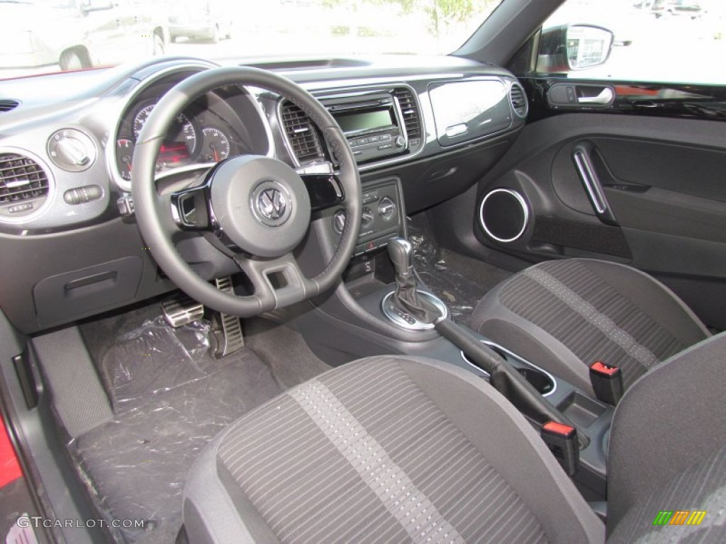 Titan Black Interior 2012 Volkswagen Beetle Turbo Photo #61781774