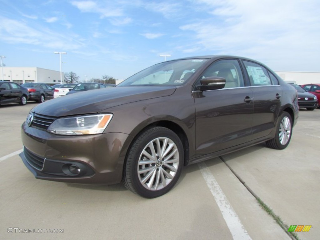 2012 Jetta SEL Sedan - Toffee Brown Metallic / Cornsilk Beige photo #1