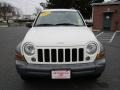 2005 Stone White Jeep Liberty Sport 4x4  photo #12