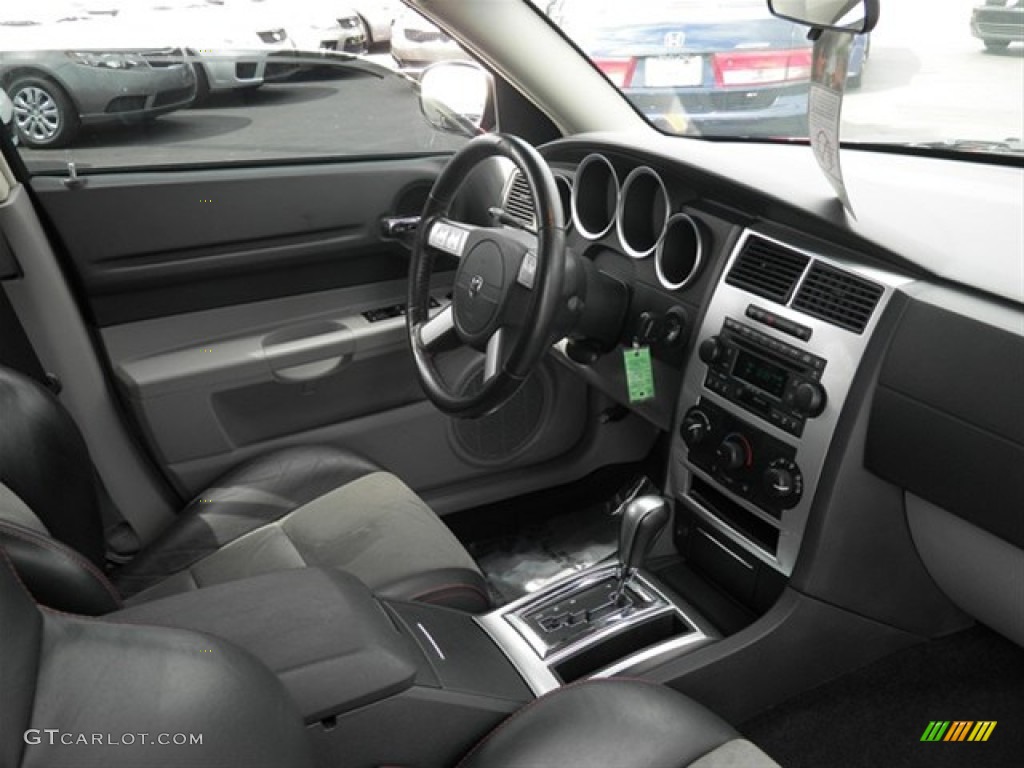 Dark Slate Gray/Light Slate Gray Interior 2006 Dodge Magnum SRT-8 Photo #61788548