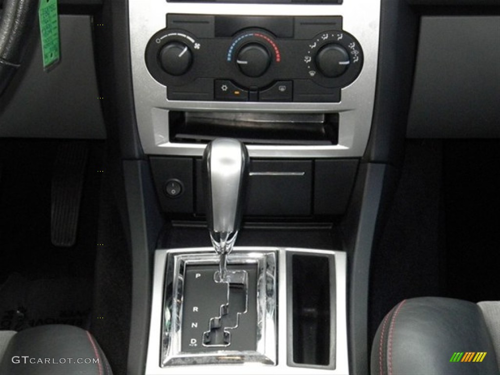 2006 Dodge Magnum SRT-8 5 Speed Autostick Automatic Transmission Photo #61788608