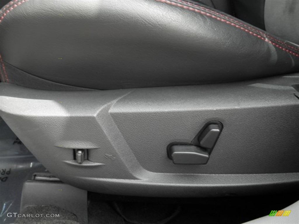 2006 Dodge Magnum SRT-8 Front Seat Photo #61788626