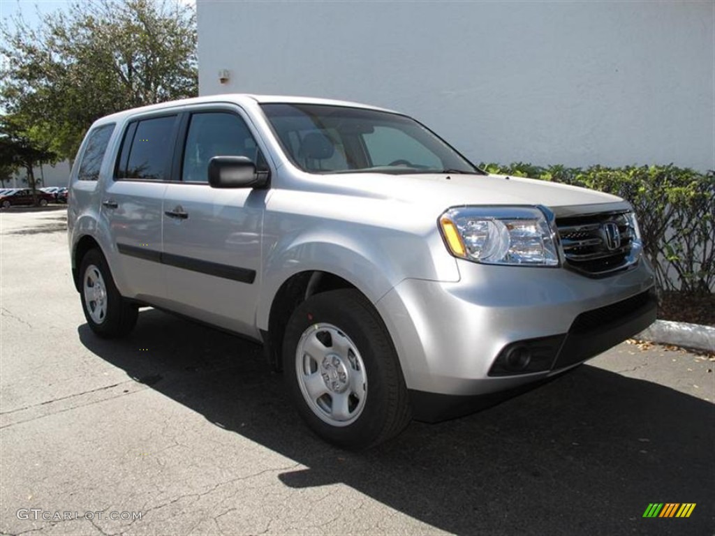 Alabaster Silver Metallic Honda Pilot