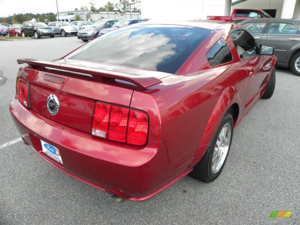2006 Mustang GT Deluxe Coupe - Redfire Metallic / Dark Charcoal photo #10