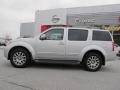 2010 Silver Lightning Metallic Nissan Pathfinder SE  photo #2