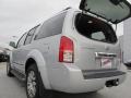 2010 Silver Lightning Metallic Nissan Pathfinder SE  photo #13