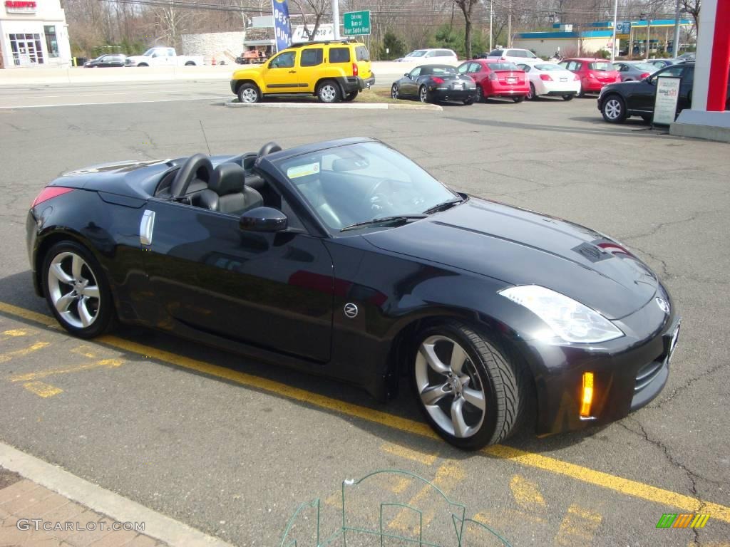 2006 350Z Touring Roadster - Magnetic Black Pearl / Charcoal Leather photo #20