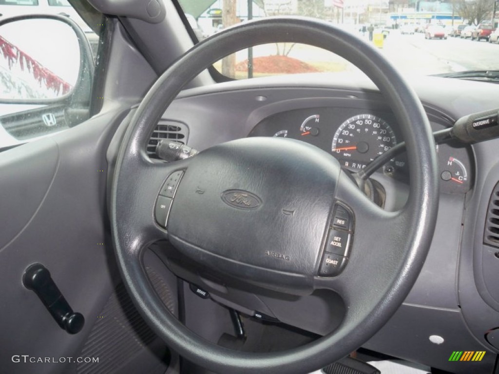2002 F150 XL Regular Cab 4x4 - Dark Highland Green Metallic / Medium Graphite photo #14