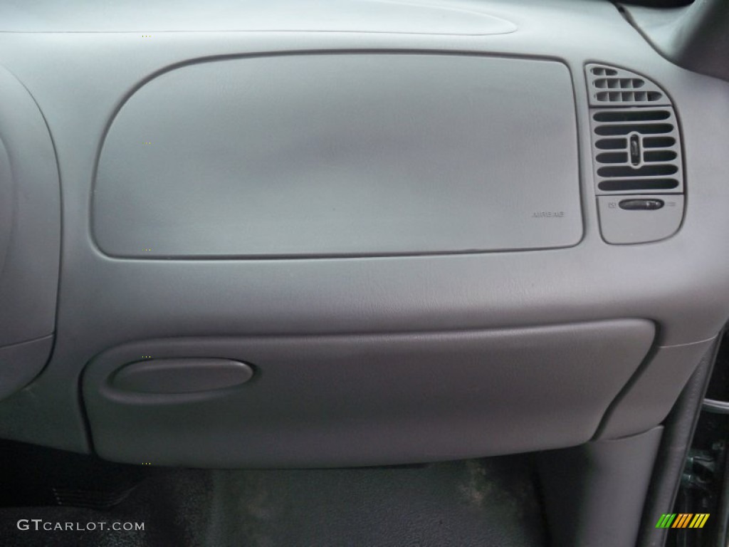 2002 F150 XL Regular Cab 4x4 - Dark Highland Green Metallic / Medium Graphite photo #15