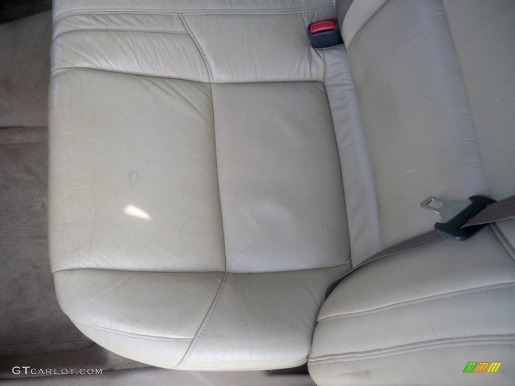 2001 S80 T6 - White / Taupe/Light Taupe photo #12