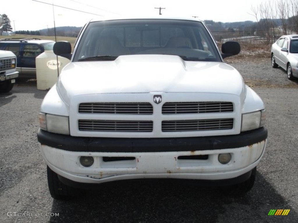 1998 Ram 1500 Sport Extended Cab 4x4 - Bright White / Beige photo #2
