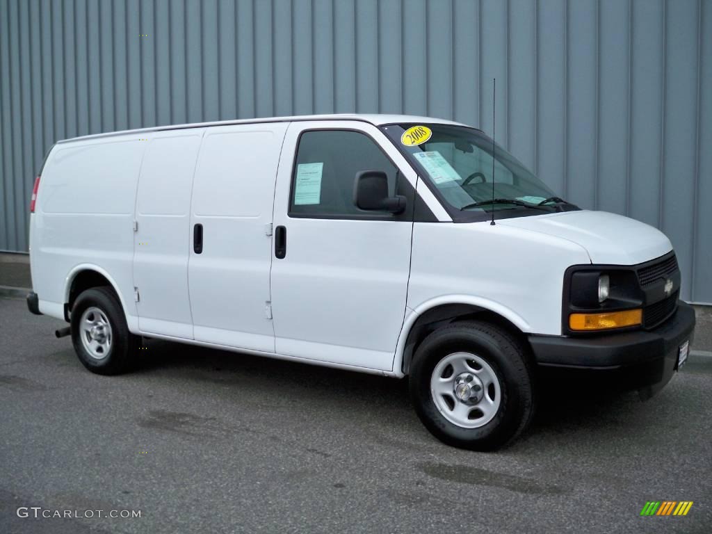 Summit White Chevrolet Express