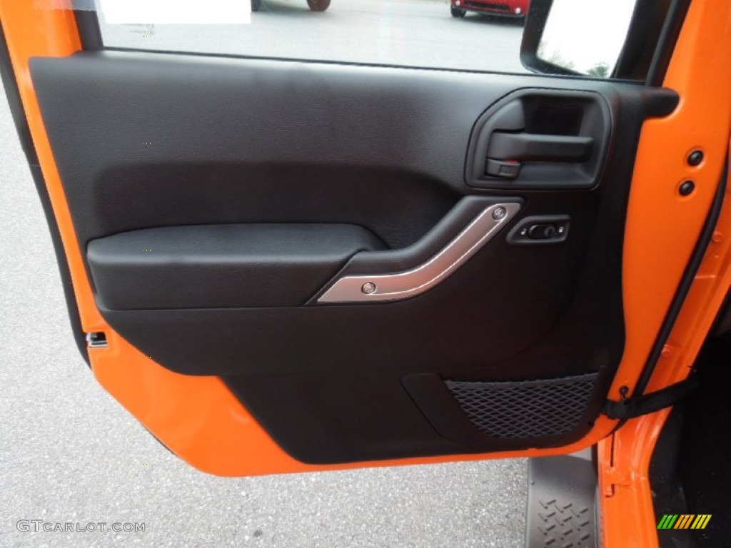 2012 Wrangler Unlimited Sahara 4x4 - Crush Orange / Black photo #8