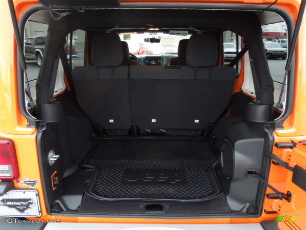 2012 Wrangler Unlimited Sahara 4x4 - Crush Orange / Black photo #19