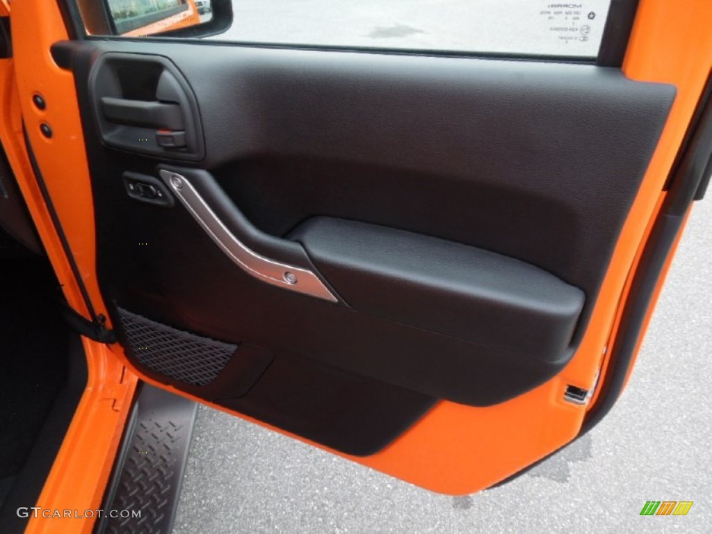 2012 Wrangler Unlimited Sahara 4x4 - Crush Orange / Black photo #24