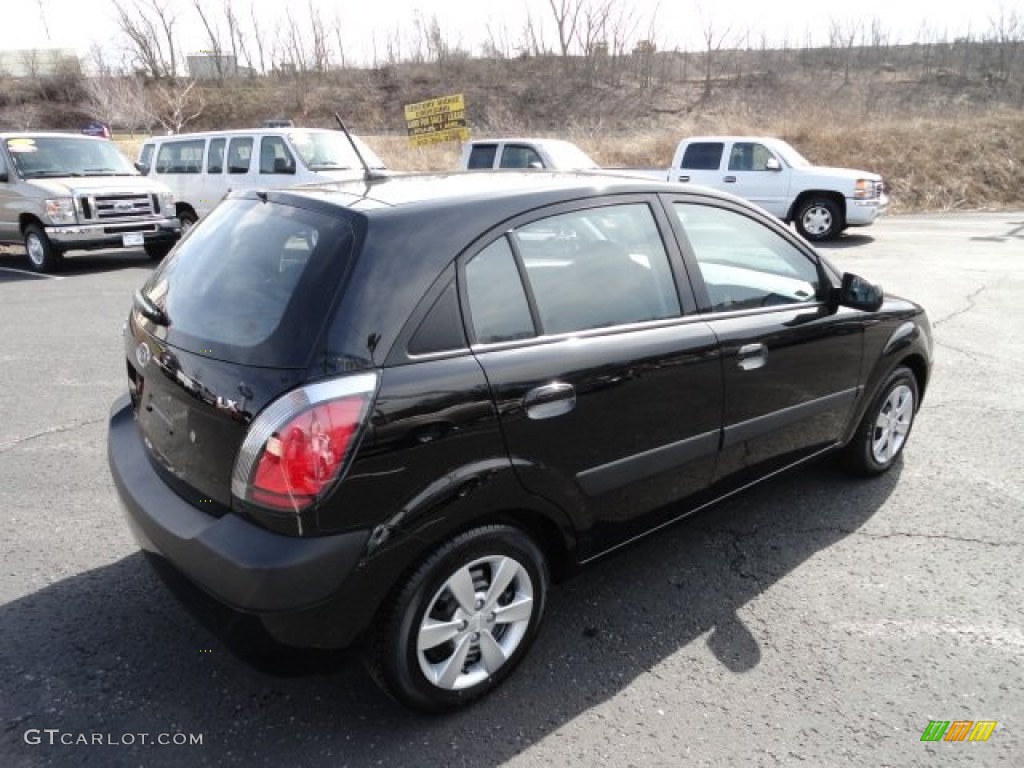 2009 Rio Rio5 LX Hatchback - Midnight Black / Gray photo #2