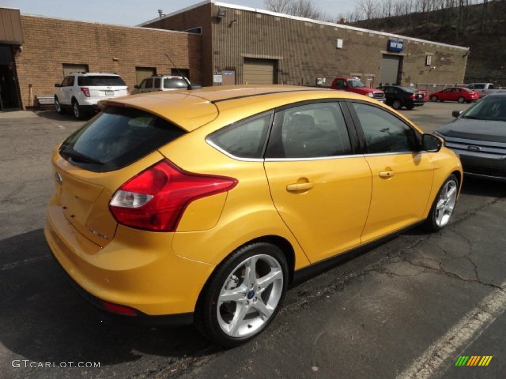 2012 Focus Titanium 5-Door - Yellow Blaze Tricoat Metallic / Charcoal Black Leather photo #2