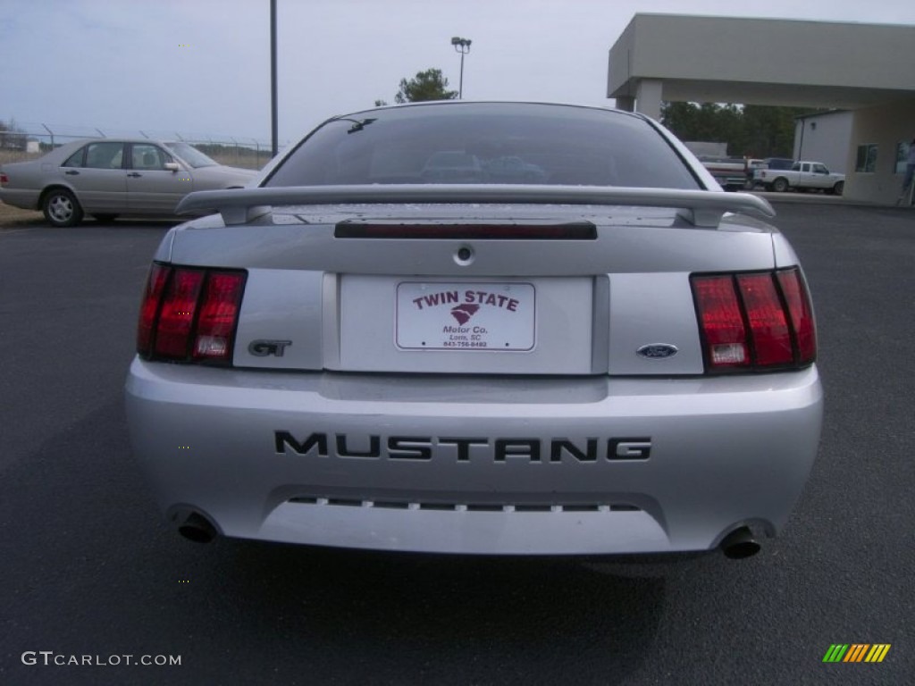 2001 Mustang GT Coupe - Silver Metallic / Medium Graphite photo #6