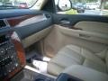 Summit White - Suburban 1500 LT Photo No. 24