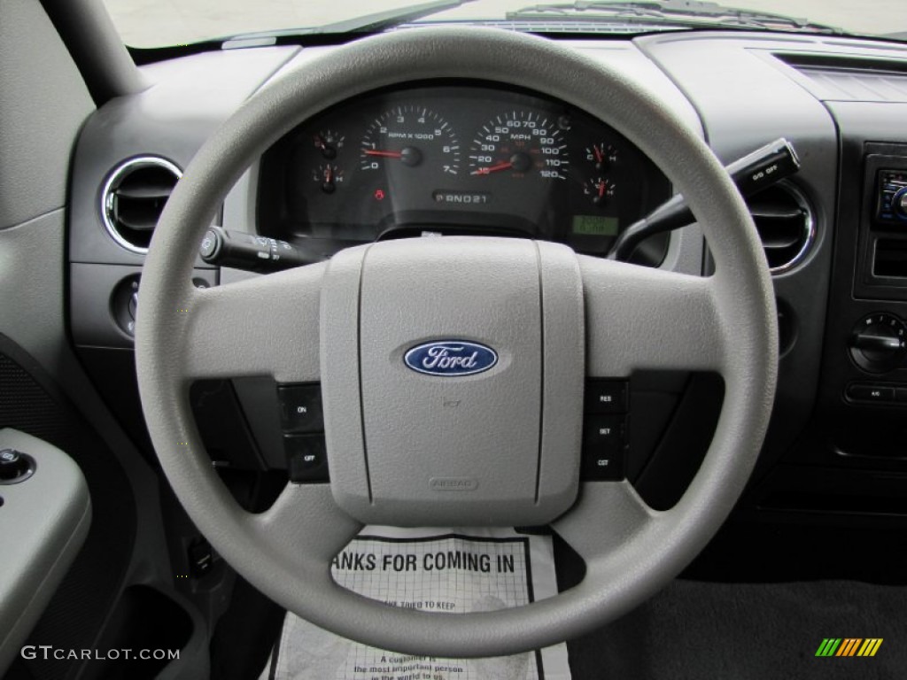 2005 Ford F150 XLT SuperCab 4x4 Medium Flint Grey Steering Wheel Photo #61834260