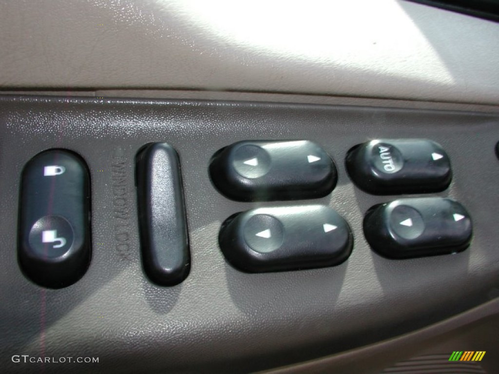 2004 F350 Super Duty Lariat Crew Cab 4x4 - Black / Medium Parchment photo #15