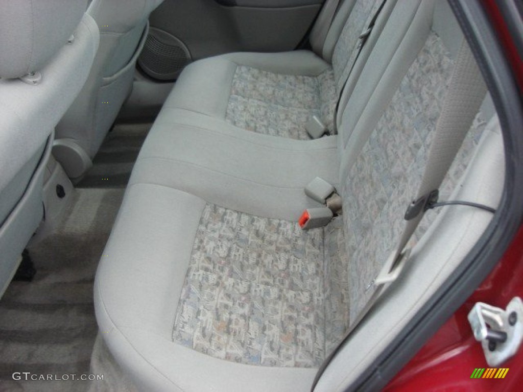 2005 L Series L300 Sedan - Berry Red / Grey photo #10