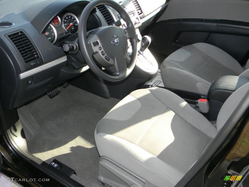 2011 Nissan Sentra 2.0 Interior Color Photos