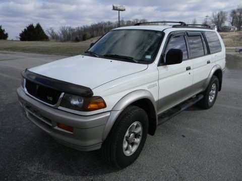 1999 Mitsubishi Montero Sport