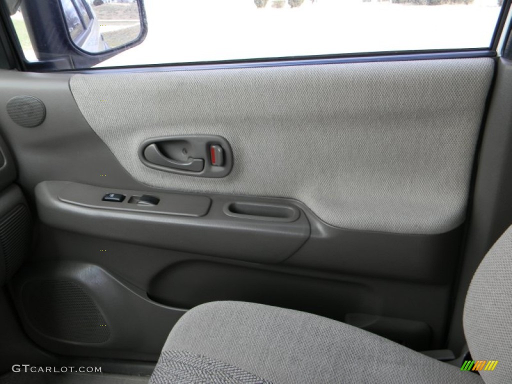 1999 Montero Sport LS - Alpine White / Gray photo #19